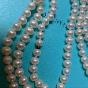 NEW Tiffany pearl necklace